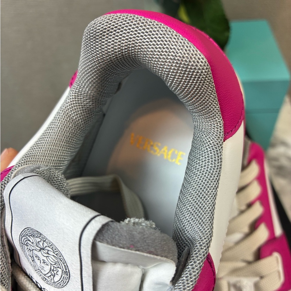 NWT Versace Women’s White & Pink Vitello Leather Sneakers - EU Size 39 = US 9 - Picture 9 of 14